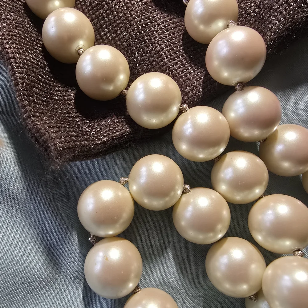 Vintage Kate Spade Pearl Necklace with Silver Bow-Coachella-Jewelry-Theme - Picture 5 of 7